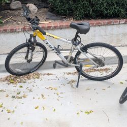 Trek 3700 Mountain Bike 