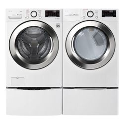 LG 4.5 cu ft /7.5 cu ft Stackable Washer and Dryer Set