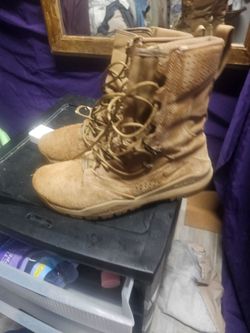 Nike combat boots size 10.5