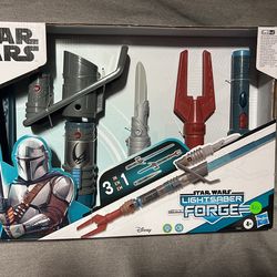 NEW. Star Wars Lightsaber Forge