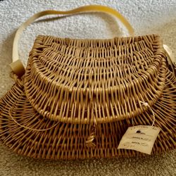 VINTAGE FISHING CREEL BASKET