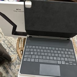 iPad Magic Keyboard