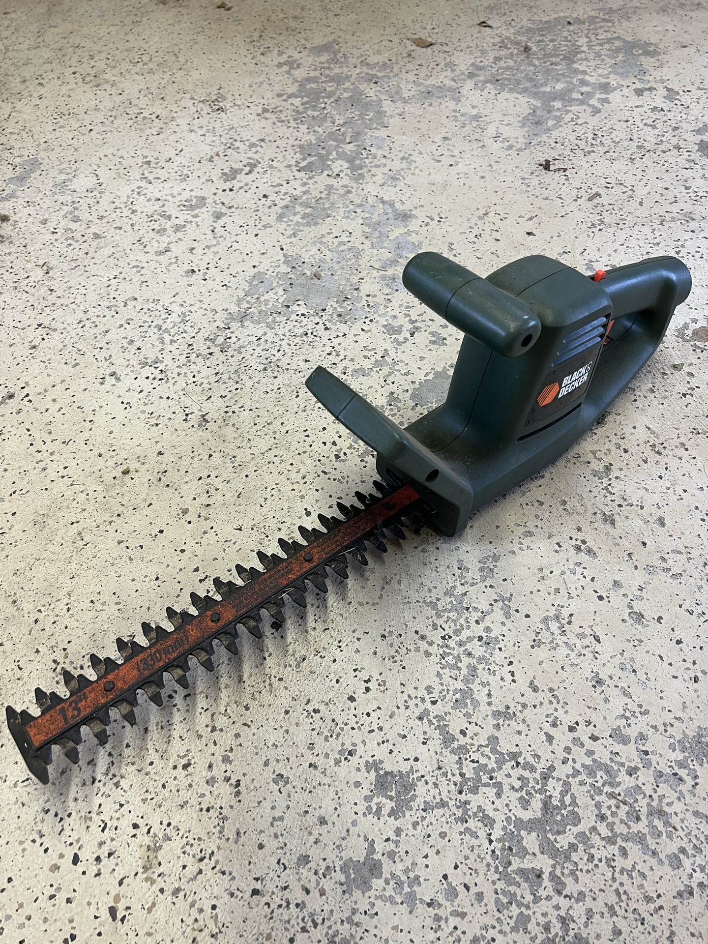 Electric Hedge Trimmer