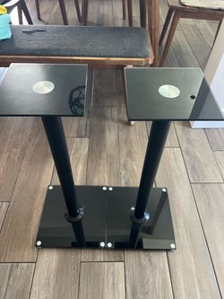Pair of speaker sounds