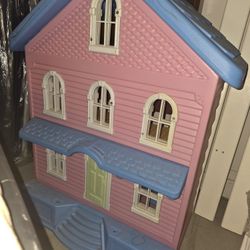 Vintage Little Tikes Doll/Barbie House