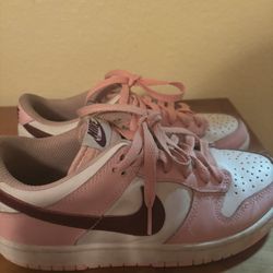 Pink & burgundy nike dunks