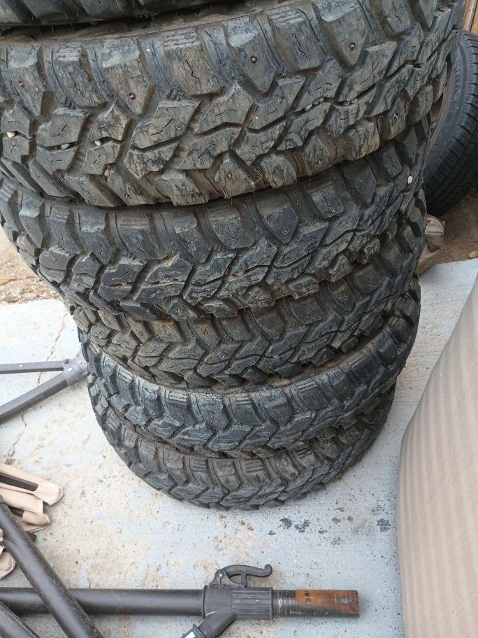 Lt235/85r16mud Tires