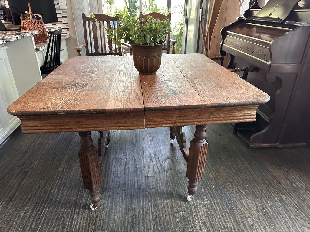 Antique excellent solid wood table $150