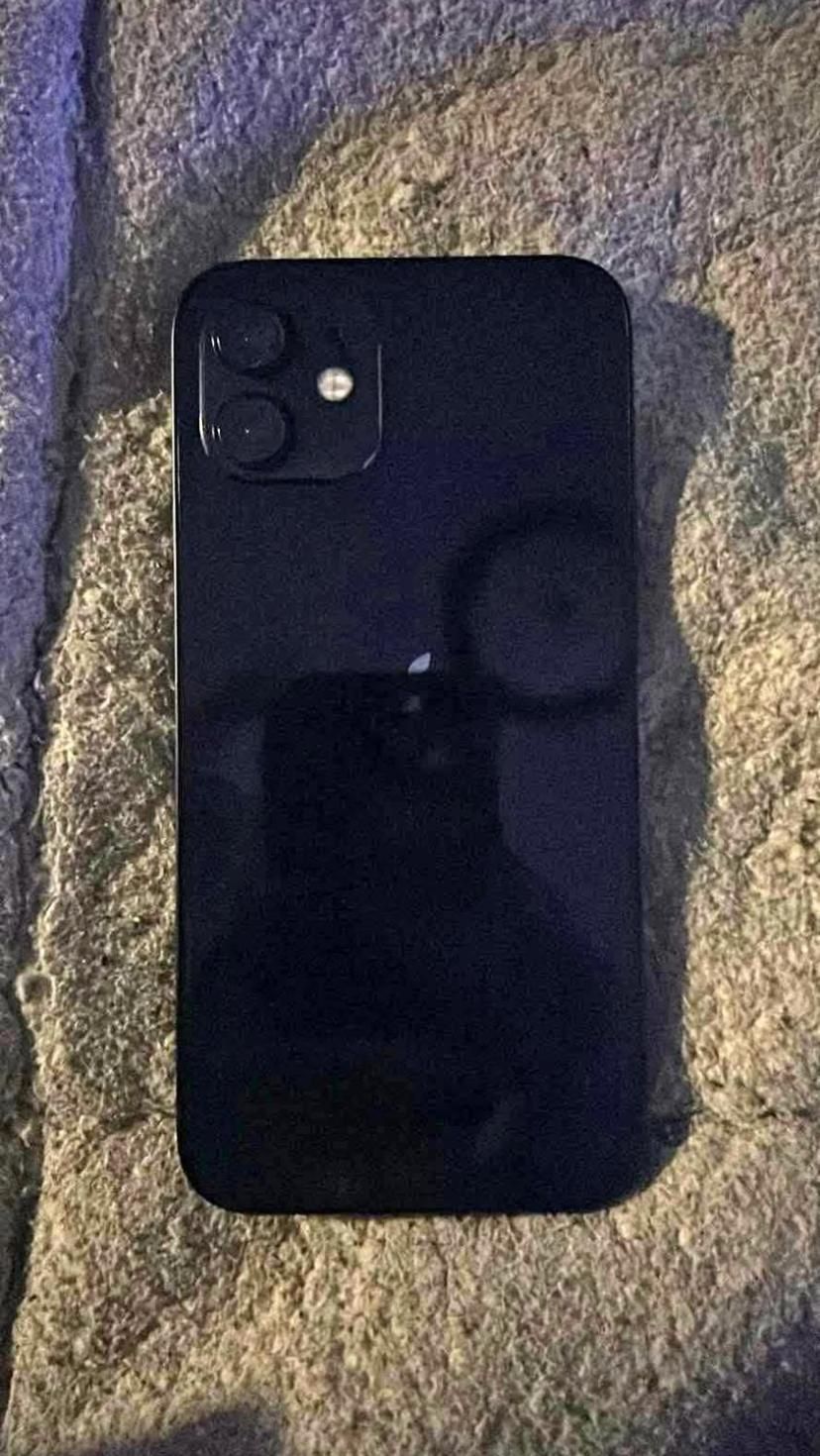 iPhone12
