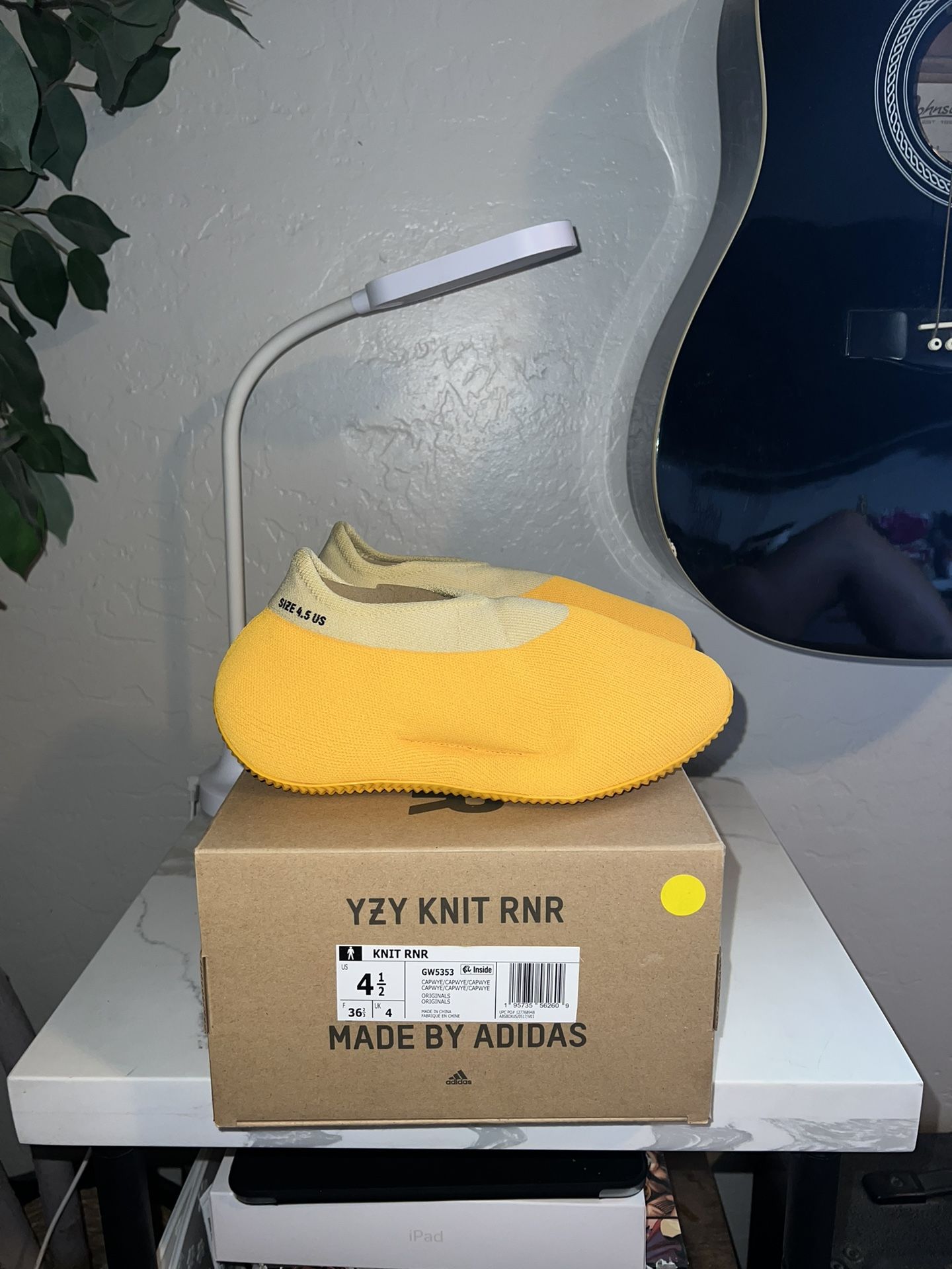 Yeezy Knit RNR Sulfur 4.5 Men’s 6.5 Women’s