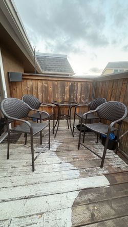 Outdoor Wicker Bar Table and 4 Chairs Set
