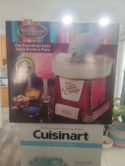 Cotton candy maker