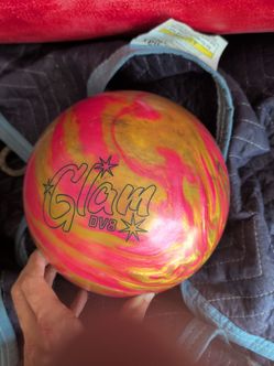Bowling balls for sale (check description)