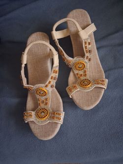 New wemons sandles