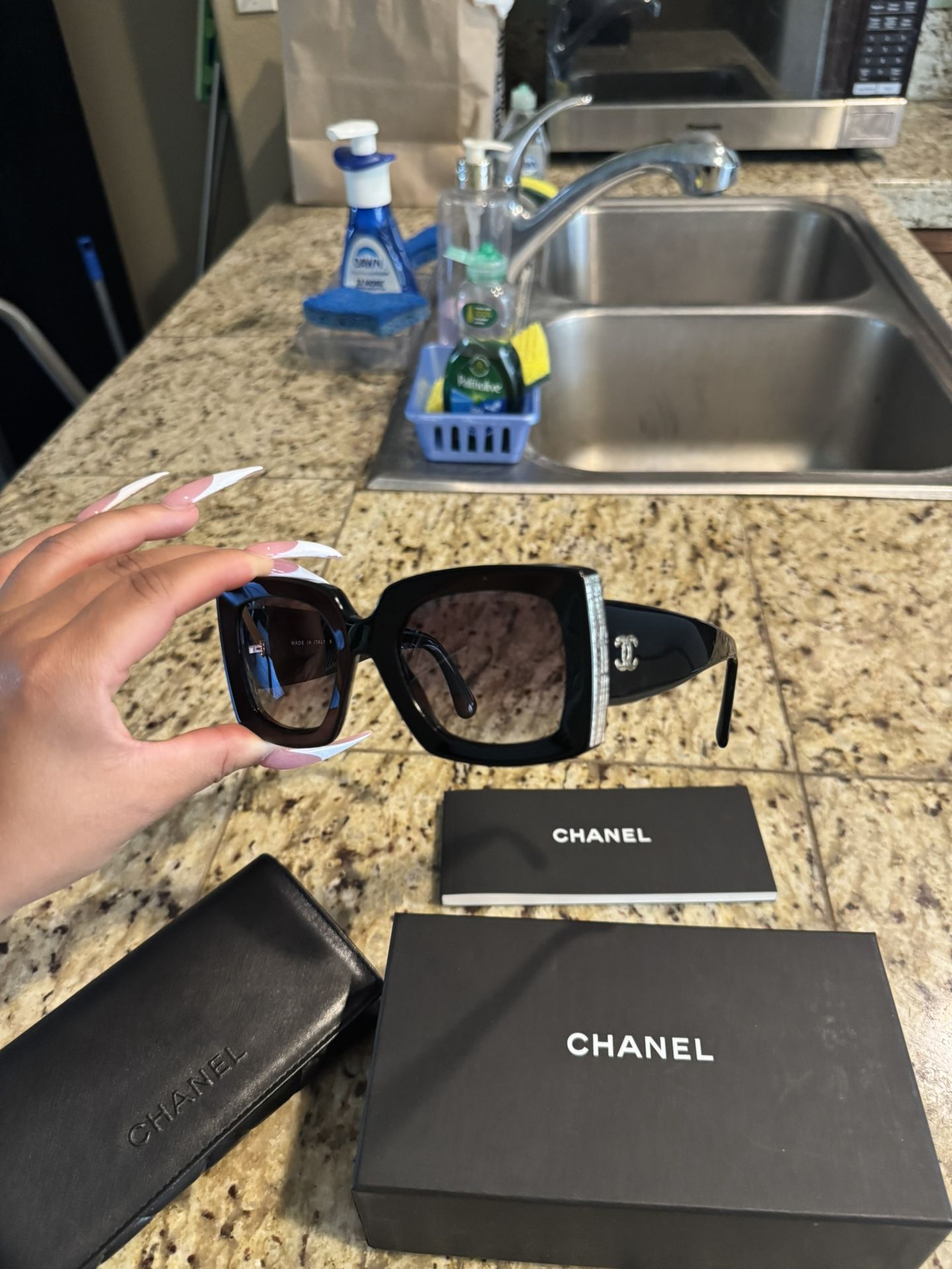 New Chanel Sunglasses! CH5435