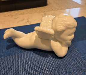 Vintage White Glossy Ceramic/Porcelain Angel Figurine