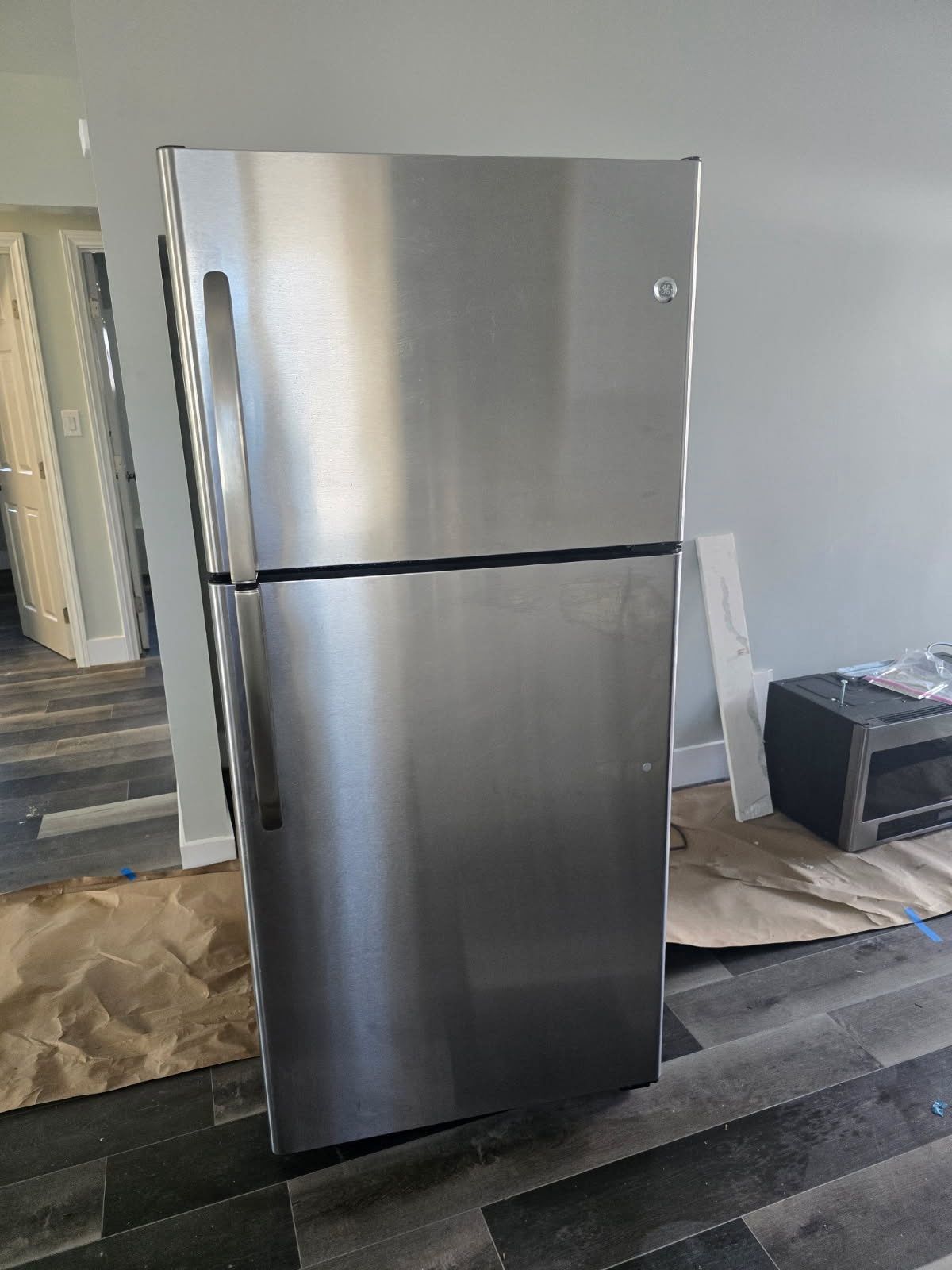 Refrigerator Stainless Steel! Great Condition! Opens Either Side! Delivery Available! 