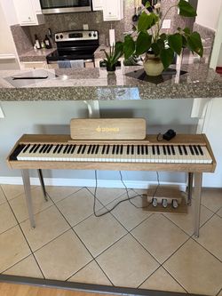 Donner DDP-60 88-Key Digital Piano + 3 Pedals – Great Condition