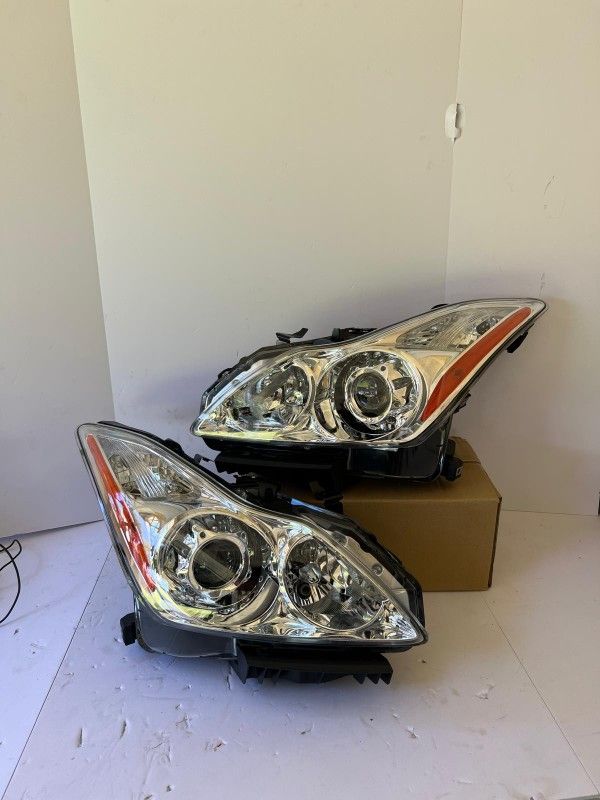 Infiniti G37 2D 2008-2013 Headlights