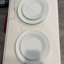 Plate Set (4 Piece) 