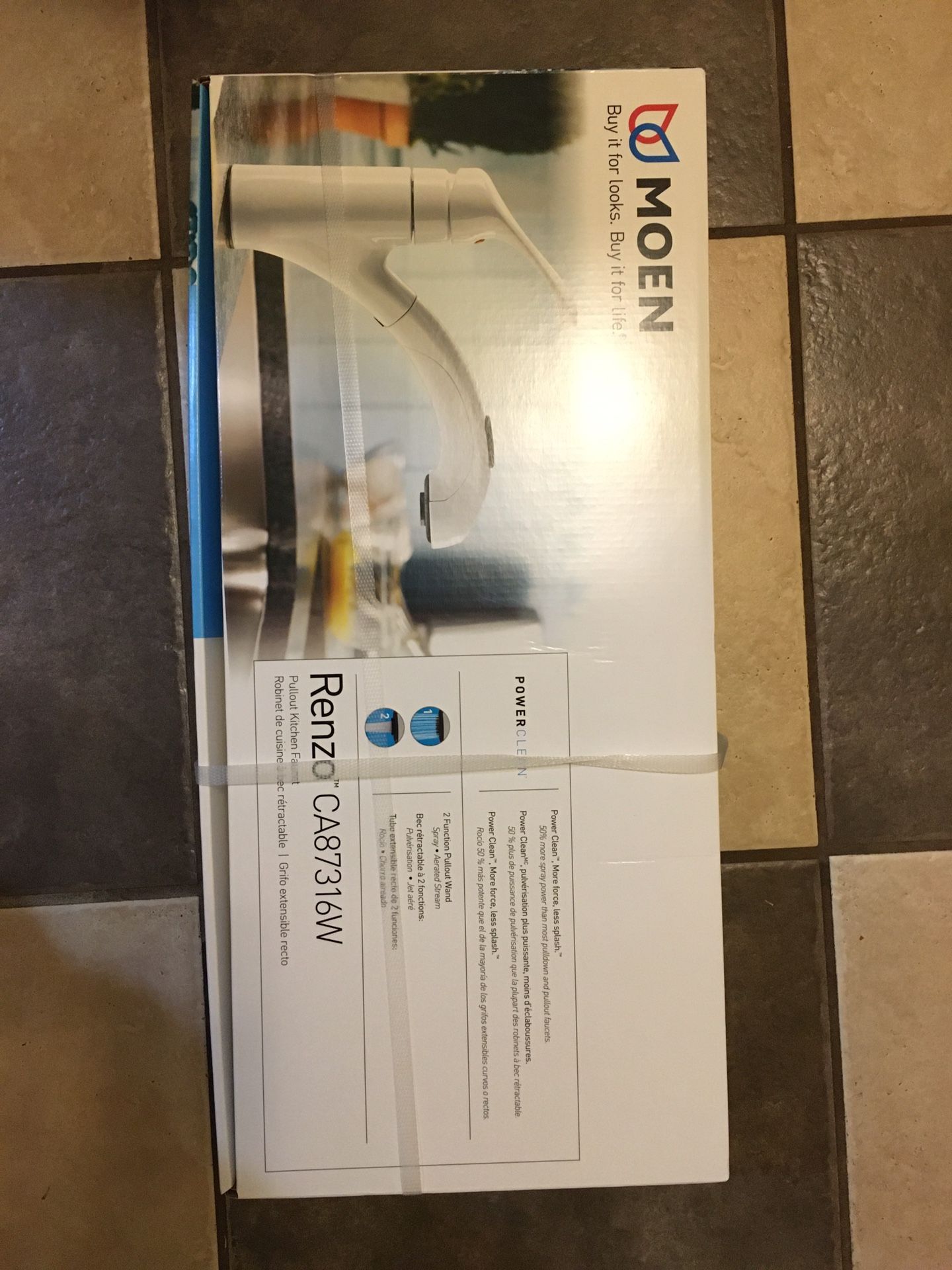 Moen White kitchen faucet