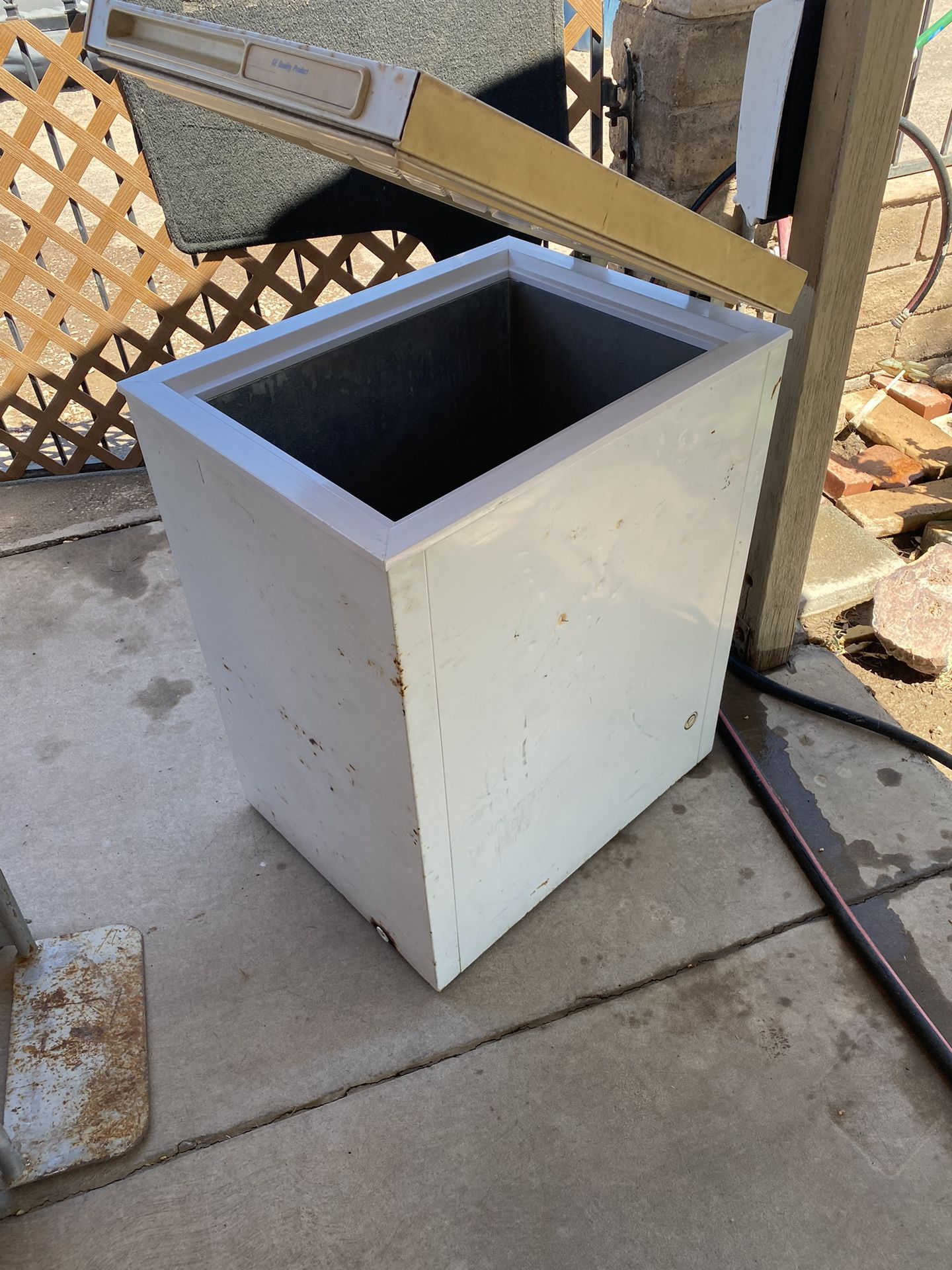 Freezer - Small Chest Freezer