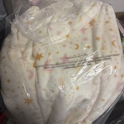 Dakota fleech with matching sandals  for lady’s