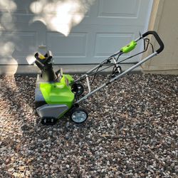 Green works 120V 13 Amp Corded Snowblower $125 OBO PH#  (contact info removed)