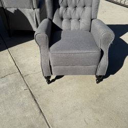 Recliner chair 