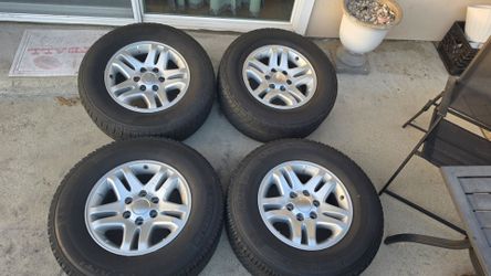 06 Toyota Tundra OEM Alloy Wheels with Tires – Set of 4 - 265/65r17 - New Center Caps