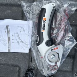 Worx Zip Snip Cordless 4-Volt Rotary Blade Cutter & Crafter. New In Box 