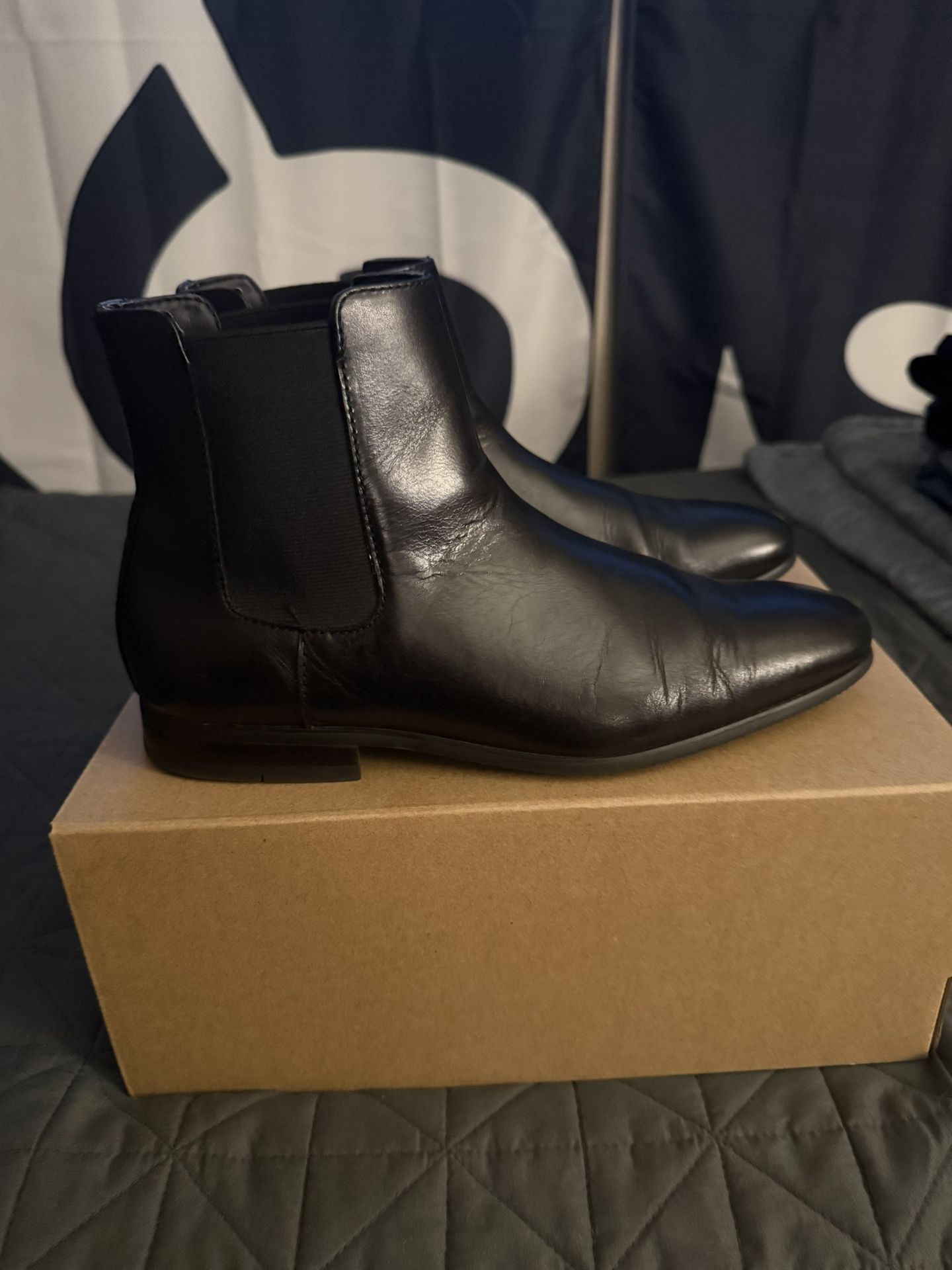 Express Genuine Leather Chelsea Boots (Black)