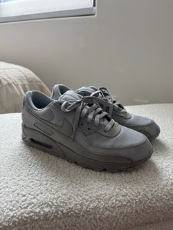 Four Men’s Shoes (9-9.5)