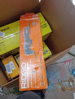 Shop RIDGID
4 Amp Corded Oscillating Multi-Tool