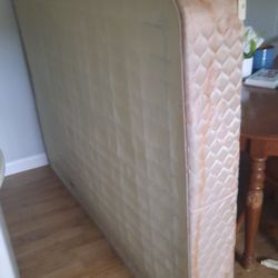 Free Full Mattress & Box Springs