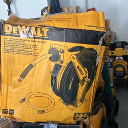 DEWALT 1/2 in. x 50 ft. Air Hose Reel DXCM024-0344 New