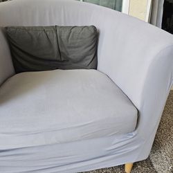Comfortable Chair With Cover 