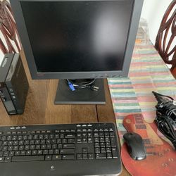 Computer With Wireless Keyboard And Mouse