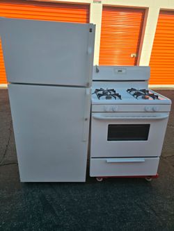 Hotpoint apartment fridge and Gas Stove