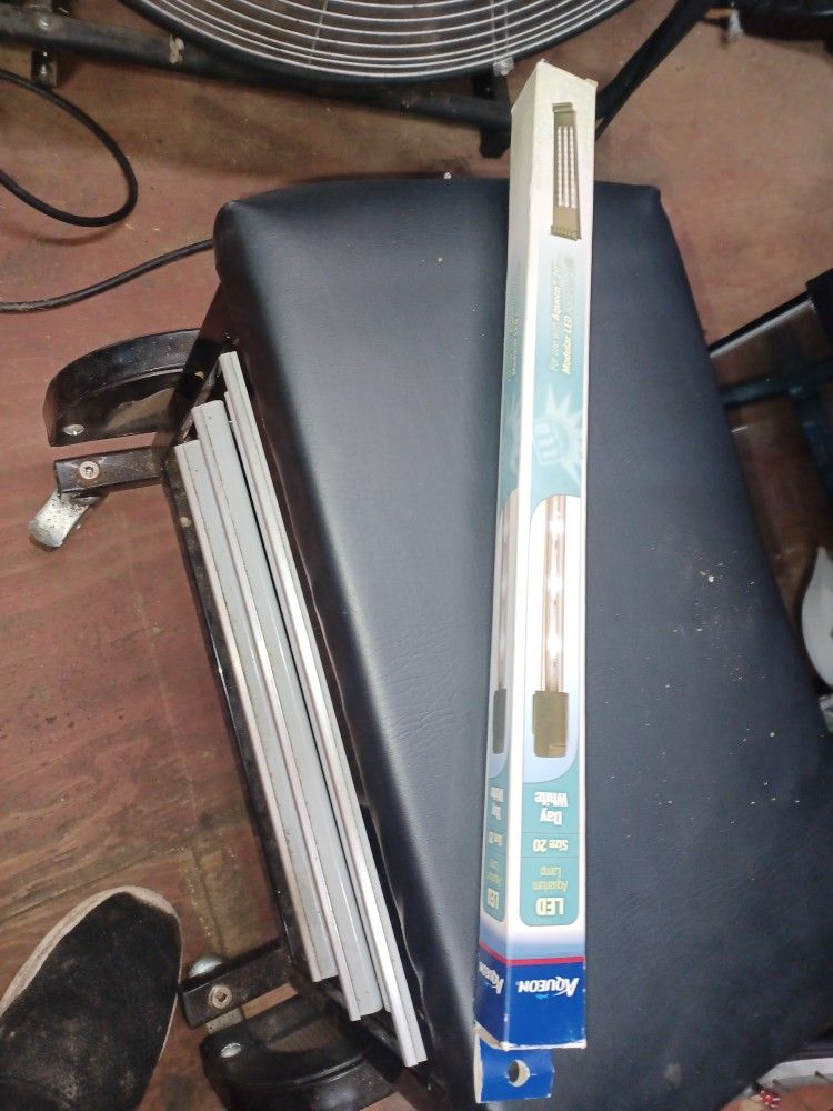 Aqueon 20 Aquarium Light