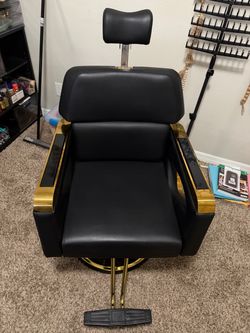 Black and Gold Hydraulic Barber/beauty Chair