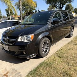 2017 Dodge Minivan