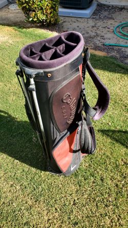 Callaway golf bag. Located in wasco