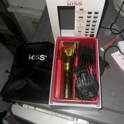 Kiss Wireless Gold Clippers