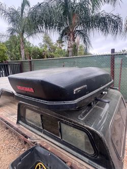 Yakima skybox rooftop cargo box