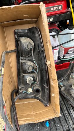 Luces usadas para Chevy  del 99 a 2006