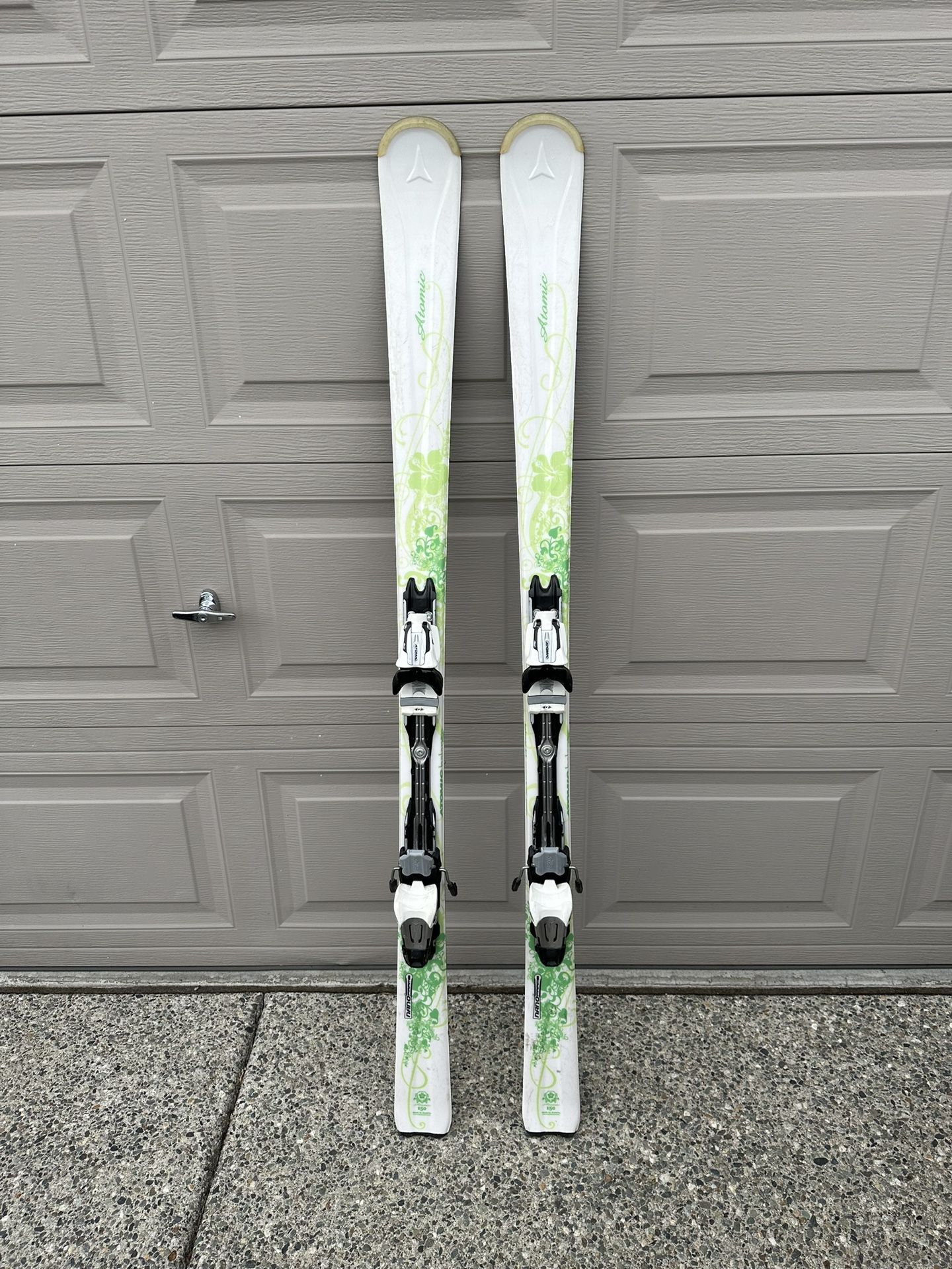 Skies Size 150
