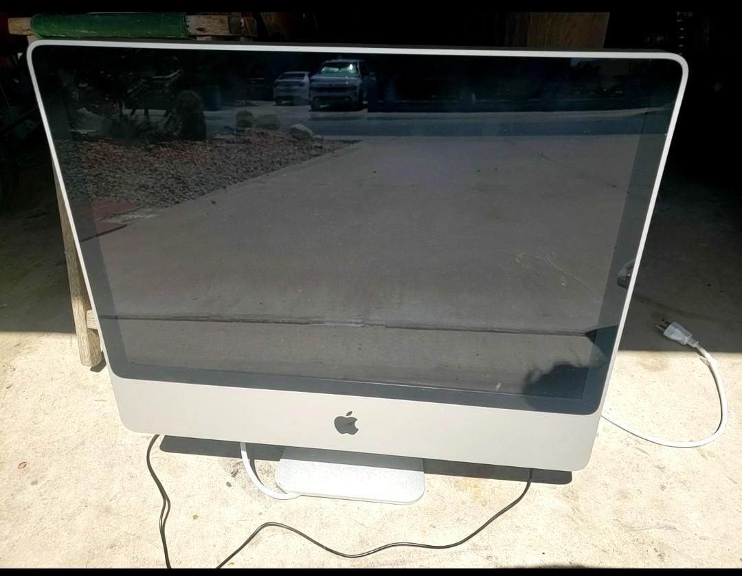 Apple All In One Computer 