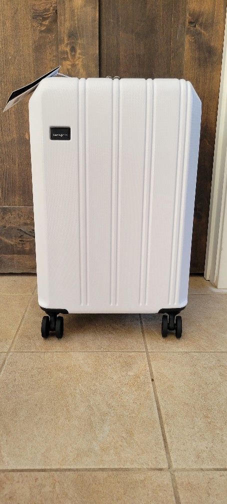 Samsonite Carry-on Spinner