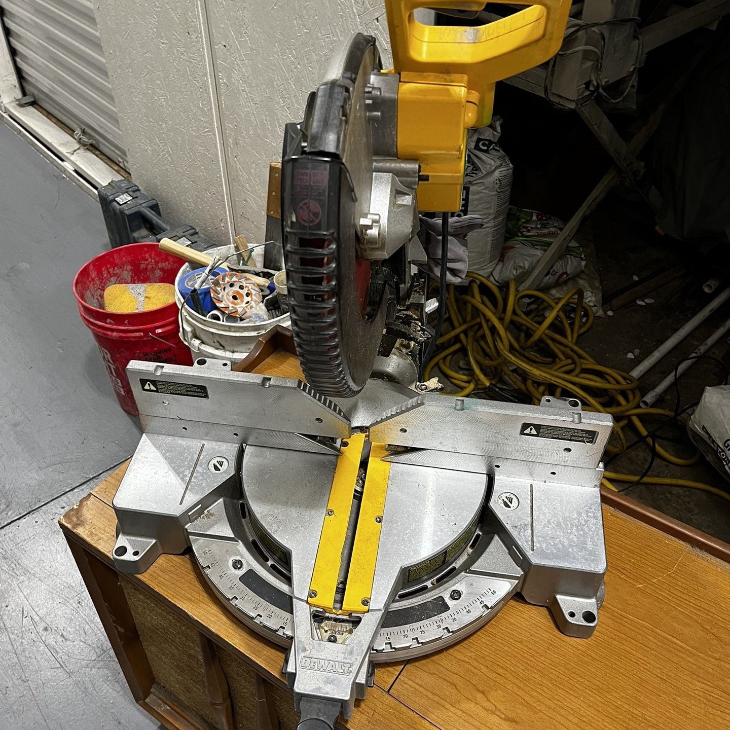 DeWalt 716 Chop Saw